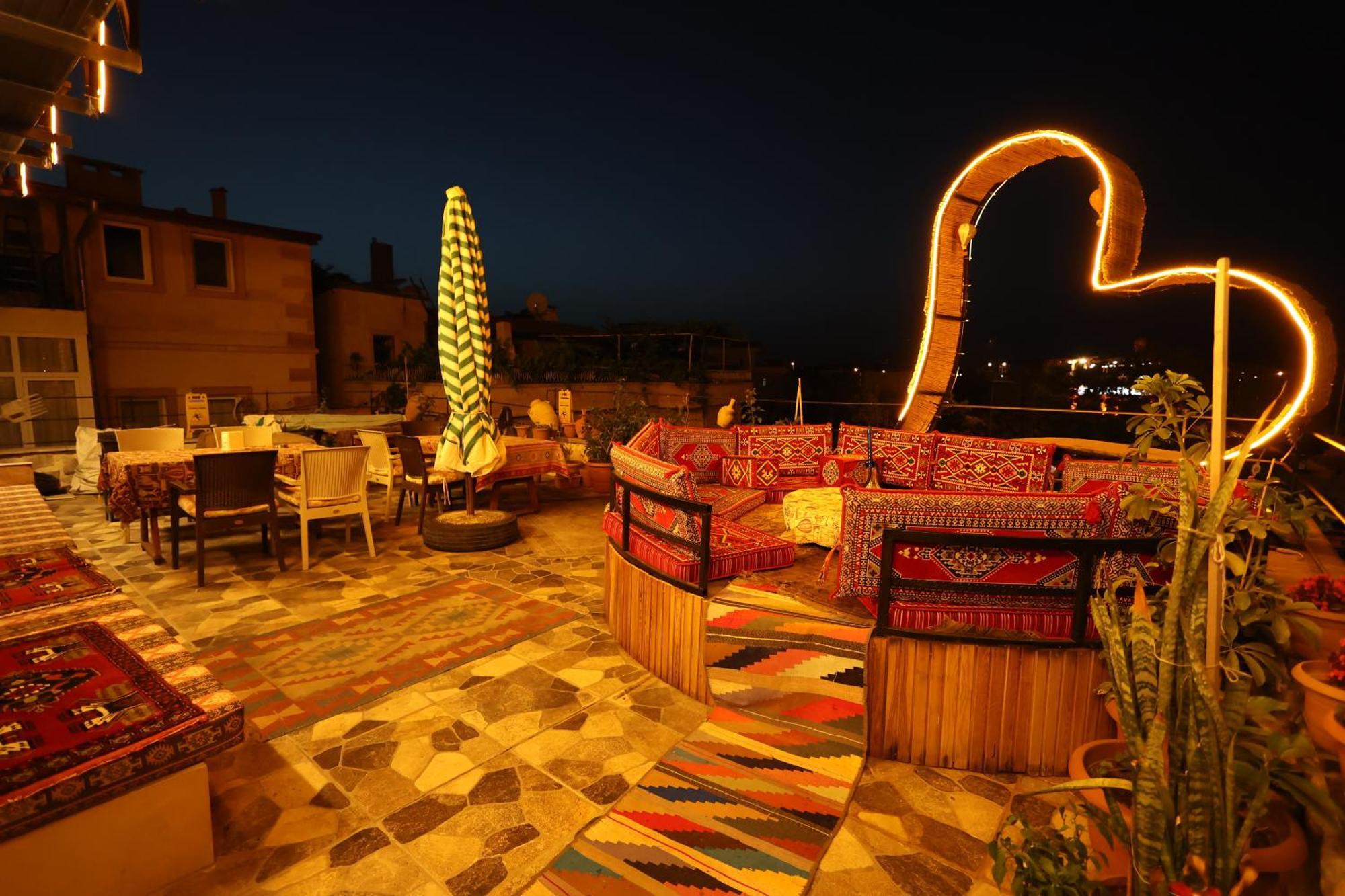 Lucky Luke Stone House Apartment Göreme Luaran gambar