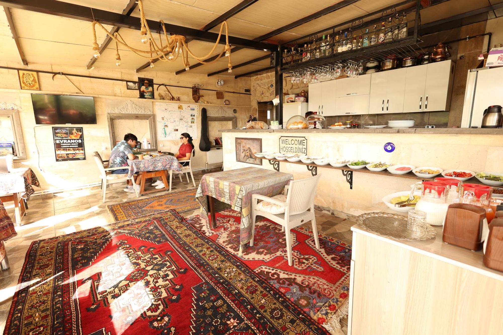 Lucky Luke Stone House Apartment Göreme Luaran gambar